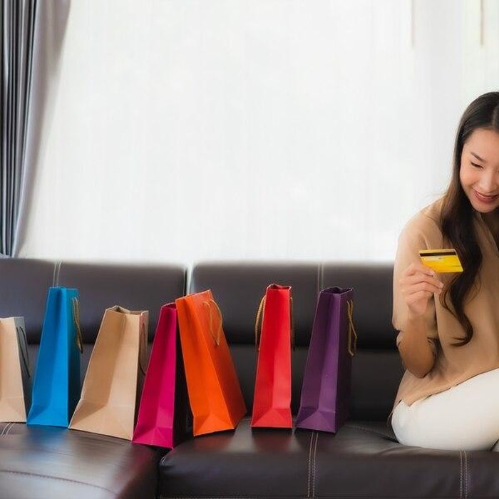 Manfaatkan promo dan cashback sebelum belanja (Belanja hemat/Foto: freepik.com/lifeforstock)