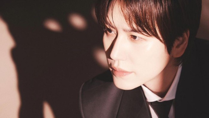 Menyatu dalam Beragam Warna Musik, Kyu Hyun Comeback dengan Rilis Full Album Pertama 'COLORS'