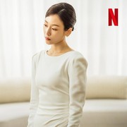 Tampil 'Fierce', Simak Potret Aktris Cantik Seo Hyun Jin di Drakor Misteri yang Tayang di Netflix