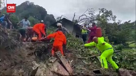 VIDEO: Korban Tewas Longsor di Berastagi Sumut Jadi 9 Orang