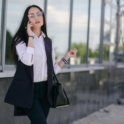 6 Sifat yang Menandakan Kamu Perempuan Sigma Sejati, Nggak Takut Terlihat Berbeda!