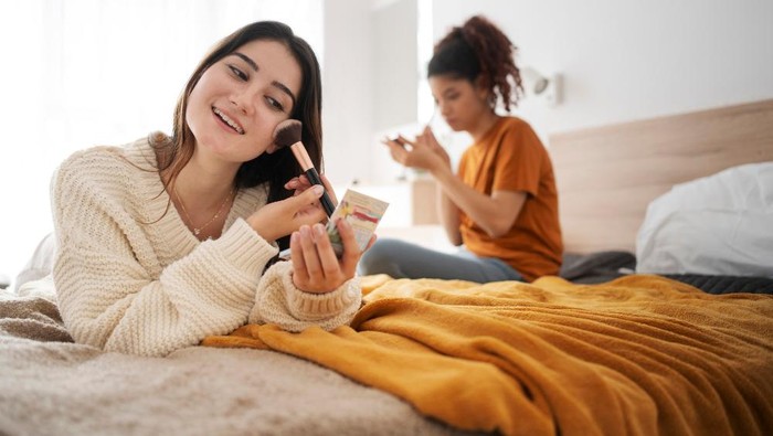 6 Tips Biar Nyaman Ngekos Bareng Teman untuk Pertama Kalinya