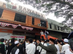 Tuding Terjadi Politik Uang Massa Geruduk Kantor Bawaslu Kota Tasik