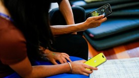 Studi: 40 Persen Anak RI 3-6 Jam di Depan Gawai, Terbanyak Perempuan