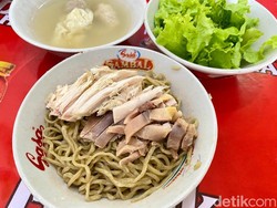 Bakmi Acang: Legit Mulur! Bakmi Ayam Legendaris Topping Suikiaw