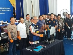 Bea Cukai Musnahkan Barang Seludupan, Rokok hingga iPhone 16 Dipotong