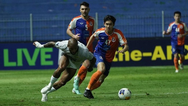 Bojan Hodak, kecewa Persib hanya mampu meraih satu poin meski nyaris menelan kekalahan dari Port FC pada pertandingan kelima Grup F Champions League Two Asia.