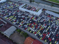 Sudah Setengah Tahun, Penjualan Mobil Turun Lagi!