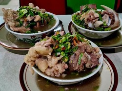 Slurrp! Gurih Hangat 10 Sop Janda dengan Iga Tebal nan Empuk