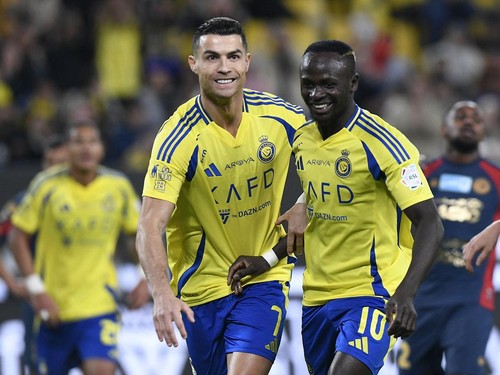 Kontrak Baru Ronaldo Disebut Bikin Mane Tak Betah di Al Nassr