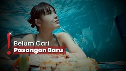 Amanda Manopo Terima Peran '1 Imam 2 Makmum' Karena Sang Ayah