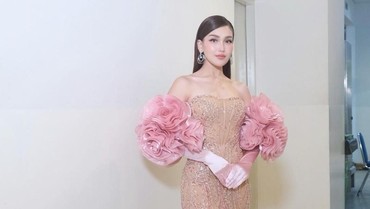 img-title Reaksi Ayu Ting Ting usai Video Cover Dance 'Like Jennie' Direpost Jennie BLACKPINK
