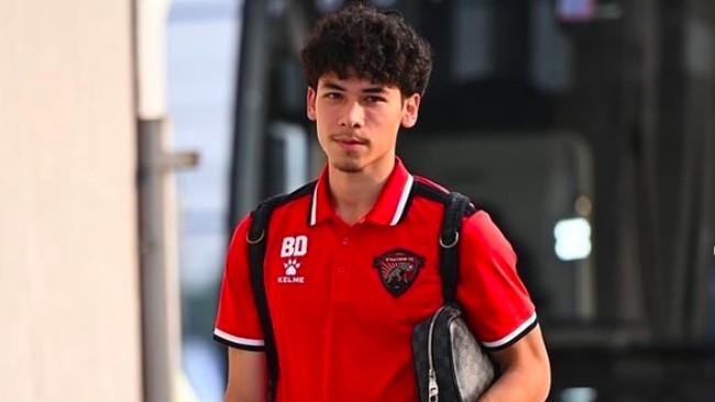 Salah satu pemain Thailand yang masuk daftar skuad di Piala AFF 2024, Ben Davis, terancam dipenjara pemerintah Singapura saat tandang ke negeri singa itu.