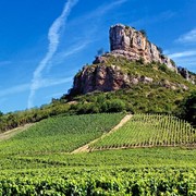 10 Destinasi Wisata di 2025 yang Diprediksi Paling Diminati Gen Z dan Milenial