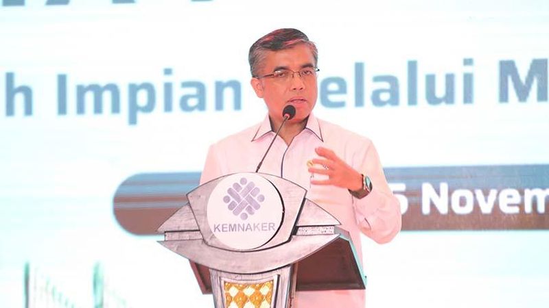 Menteri Ketenagakerjaan, Yassierli, menyambut baik keputusan Mahkamah Konstitusi (MK) terkait uji materi Pasal 4 ayat (1)