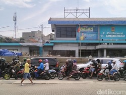 Ujian Kesabaran Pengendara di Jalan Nurtanio Bandung
