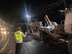 Dua Truk Fuso Tabrakan di Tabanan, Sopir Asal Probolinggo Tewas