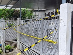 Barbar Pembunuhan Ayah-Nenek di Jaksel, Ibu Selamat Usai Loncat Pagar