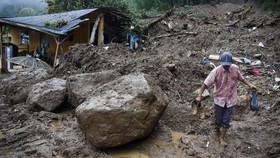 Jembatan di Sulbar Putus Akibat Banjir dan Longsor, 5 Desa Terisolir