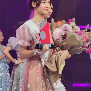 Profil Sydney Anak Cut Tari Juara Gadis Sampul 2024 yang 'Kalahkan' Sang Ibunda