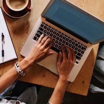 7 Aplikasi Terbaik untuk Menulis, Bantu Kamu Jadi Penulis Profesional dan Hasilkan Cuan!