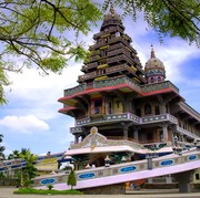 11 Gereja dengan Arsitektur Unik di Indonesia, Bisa Jadi Rencana Kunjungan saat Natal Tiba!