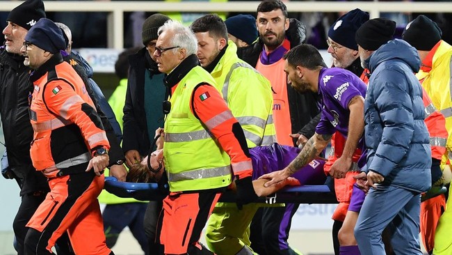 Edoardo Bove akhirnya sadarkan diri setelah menjalani perawatan intensif selama 13 jam usai kolaps dalam pertandingan Fiorentina vs Inter Milan.