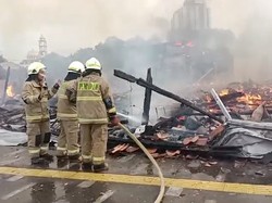 Video: Kebakaran Lapak di Salemba Jakpus, Satu Orang Tewas