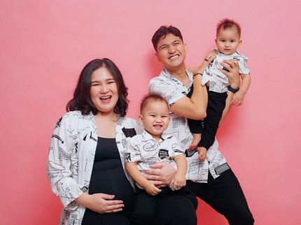 5 Potret Maternity Shoot Masayu Clara Jelang Kelahiran Anak Ketiga
