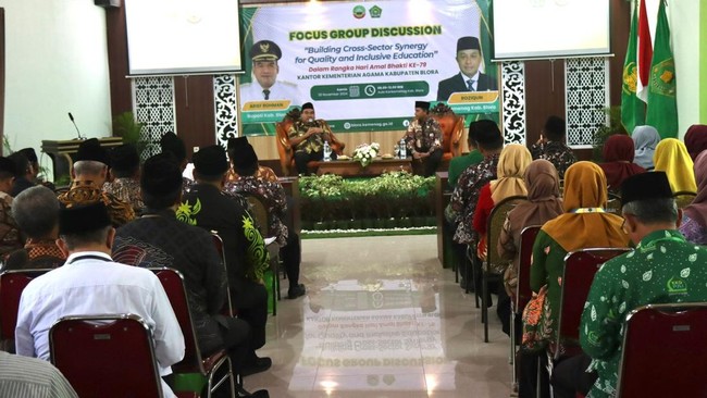 Bupati Blora, Arief Rohman, menggandeng Kemenag menggelar FGD untuk meningkatkan kualitas pendidikan yang ada di Kabupaten Blora.