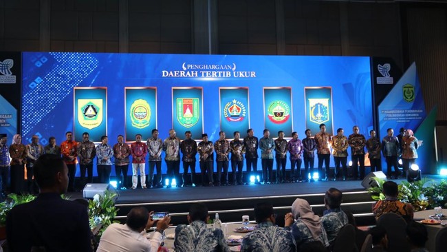 Kabupaten Blora berhasil meraih penghargaan sebagai Daerah Tertib Ukur dalam ajang penganugerahan penghargaan perlindungan konsumen 2024.