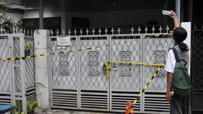 Dalam pemeriksaan, remaja berinisial MAS mengaku tutupi wajahnya saat membunuh ayah dan neneknya di Cilandak.