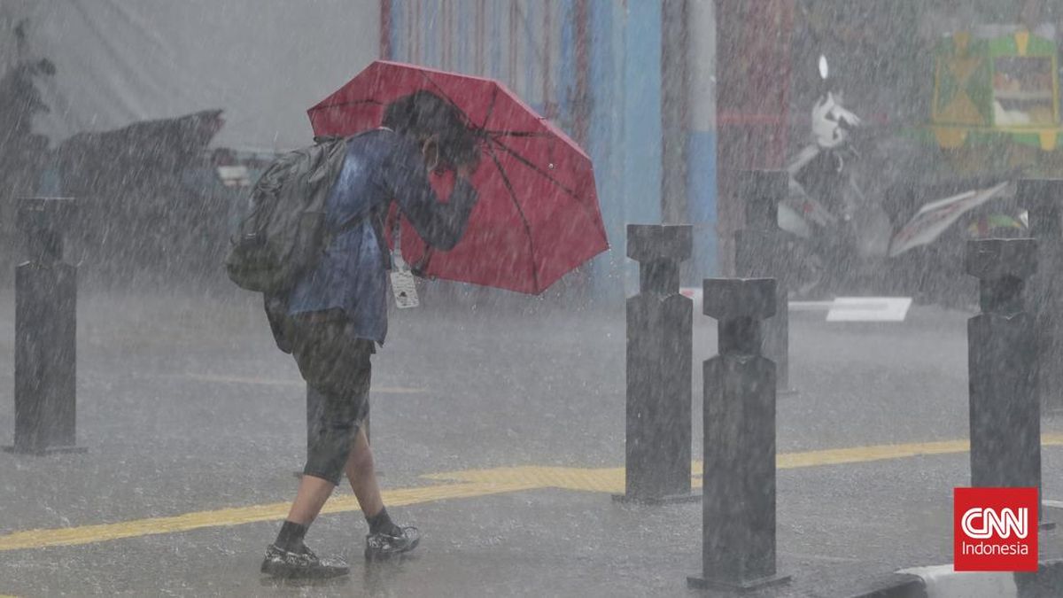 BMKG Says This Year’s Rainy Season is Different, What’s the Cause?