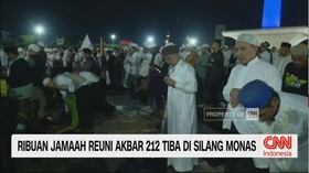 Ribuan Jamaah Akbar 212 Tiba Di Silang Monas