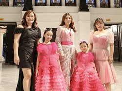 Sarwendah Bangga Lihat Anak-anaknya Tampil Pede Jadi Model