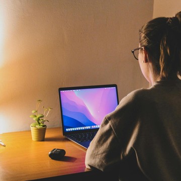 3 Alasan Mengapa Kamu Bisa Lebih Kreatif di Malam Hari