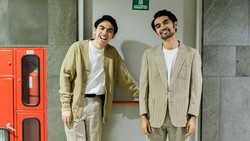 Asal Nama dbatlayar Terbentuk hingga Alasan Kerap Nyanyikan Lagu Anak di Panggung