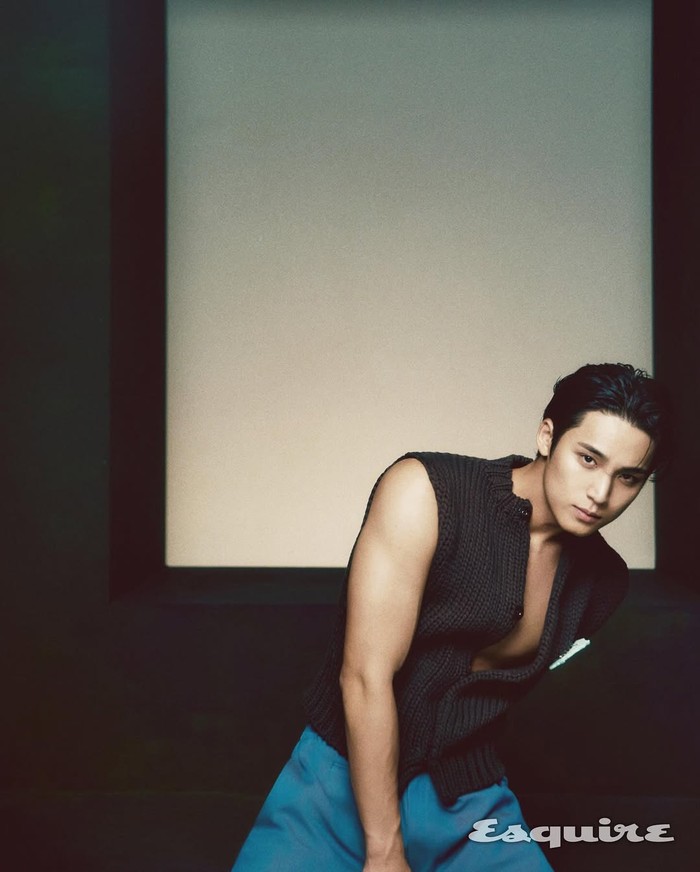 Dimulai dari tanggal 19 November 2024, Esquire Korea mengunggah beberapa digital content idol K-Pop tersebut yang diawali oleh eye-contact video. Para penggemar pun merasa dimanjakan dengan banyaknya konten yang dirilis./ Foto: instagram.com/min9yu_k