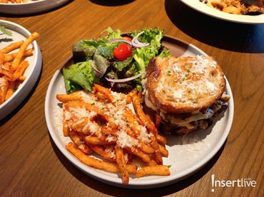 img-title Menikmati Sajian Mushroom Sandwich hingga Choco Lava Cake di Barat Jakarta