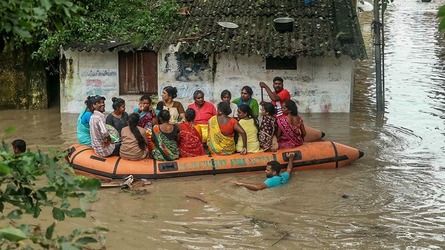 Badai Fengal yang menerjang wilayah India dan Sri Lanka menyebabkan sebanyak 19 orang tewas.