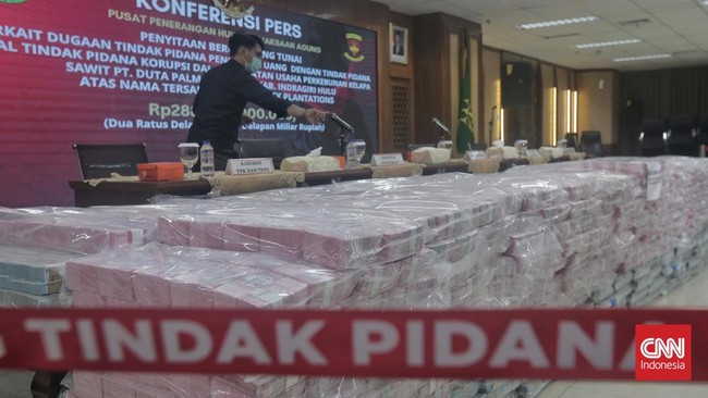 Kejagung Sita Total Rp6,8 Triliun di Kasus Korupsi Duta Palma Kejaksaan Agung (Kejagung) telah menyita total Rp6,8 triliun dalam kasus dugaan korupsi dan Tindak Pidana Pencucian Uang (TPPU) oleh PT Duta Palma Group.