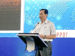 Luhut Sebut RI Tak Perlu Khawatir Berlebihan soal Tarif Trump: Waspada, Yes