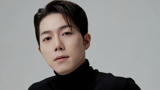 Aktor Korea Selatan Park Min-jae meninggal dunia akibat serangan jantung ketika liburan di China.