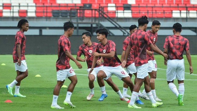 Manajer Timnas Indonesia, Sumardji mengatakan sebanyak 22 pemain berangkat dari Jakarta ke Myanmar pada Kamis (5/12) pagi, untuk lakoni laga perdana Piala AFF.