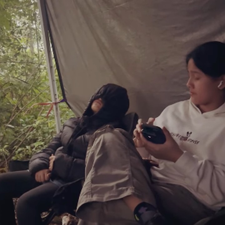 <p>Bukan tanpa alasan, hal ini dilakukan Audy agar kedua anaknya melihat bahwa Iko adalah sosok pekerja keras. Anak-anaknya pun bangga memiliki Ayah yang hebat. (Foto: Instagram: @audyitem)</p>