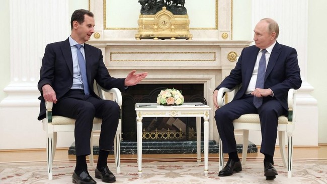 Kota Aleppo di Provinsi Idlib Suriah berhasil kembali jatuh ke tangan kelompok pemberontak Hayat Tahrir Al-Sham pada pekan lalu.
