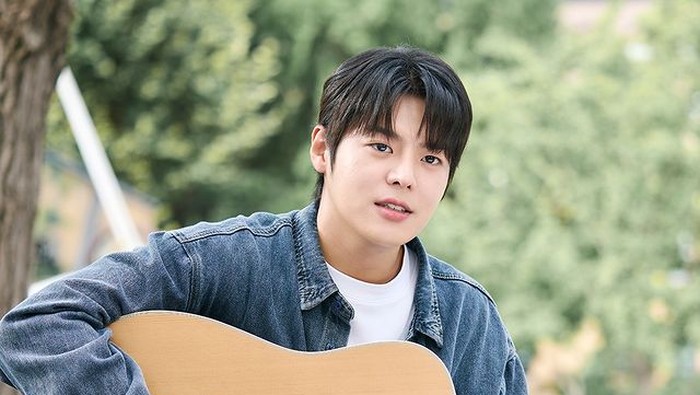 Berperan Sebagai Trainee Idol, Simak Fakta Peran Ryeoun di Drama Namib