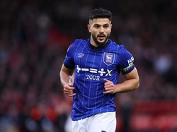 Saat Kapten Ipswich Town Tolak Kenakan Ban Pelangi