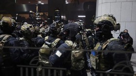 Viral Video Politikus Perempuan Korsel Rebut Senjata Tentara saat Demo