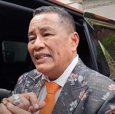 Aksi Hotman Paris Tinggalkan Lamborghini untuk Pilih Naik Ojol Disorot
